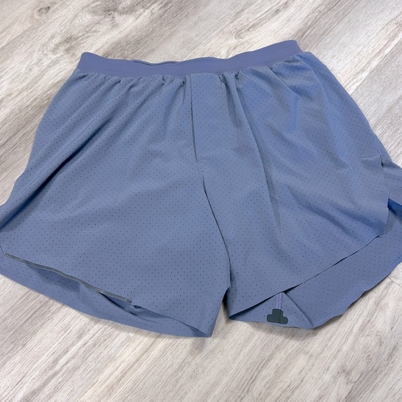 Lululemon Men’s Fast and Free Lightweight Perforated Lined 6" Running Shorts / S - Picture 3 of 9